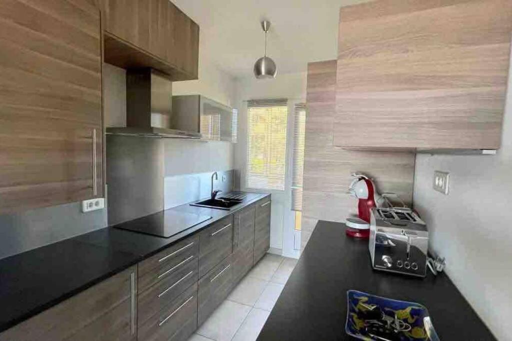 Appartement 2 Chambres Terrasse Vue Mer 카리르루에 외부 사진