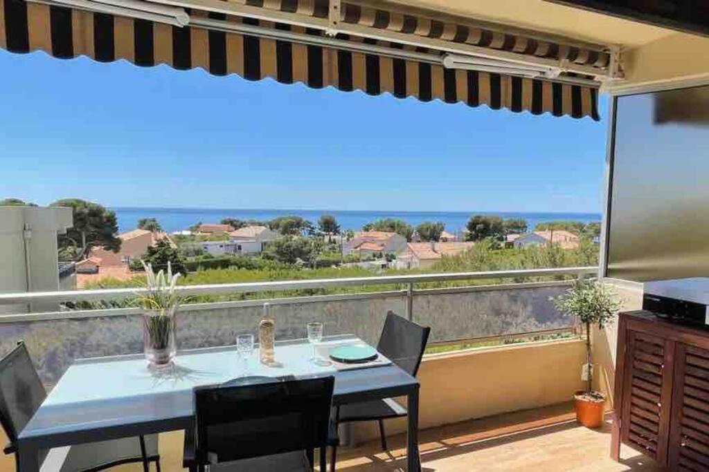Appartement 2 Chambres Terrasse Vue Mer 카리르루에 외부 사진